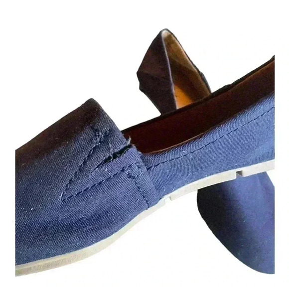 Bundle. Size 7. One pair gold glitter slides . 2nd pair navy Style&Co‎ slip one. - Picture 10 of 10